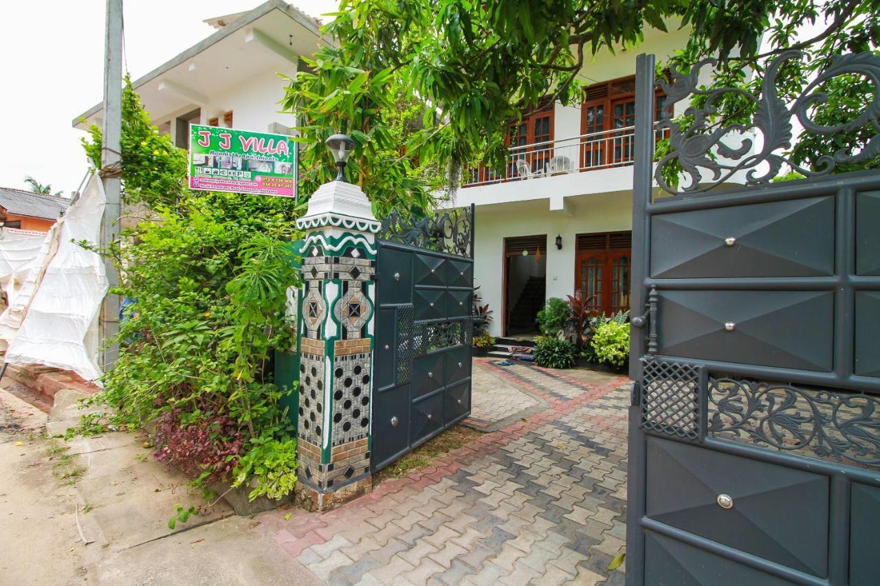 Jj Villa Bentota Aluthgama Exterior photo